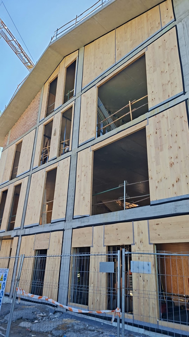 proceso de construcción de edificio en asteasu, gipuzkoa: exterior del edificio