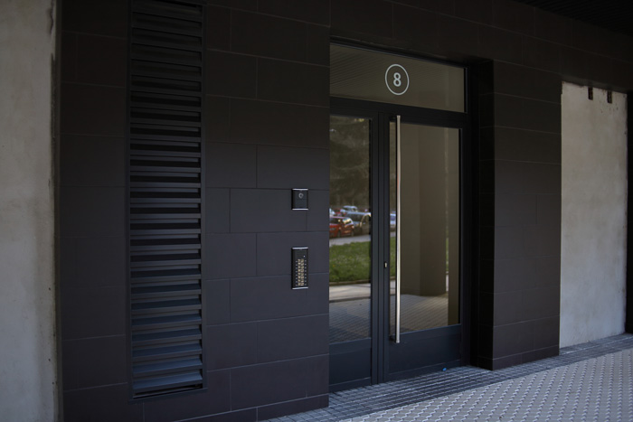 rehabilitación de fachada y cubierta en gipuzkoa, fachada lateral