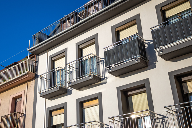 rehabilitación de fachada en gipuzkoa, balcones