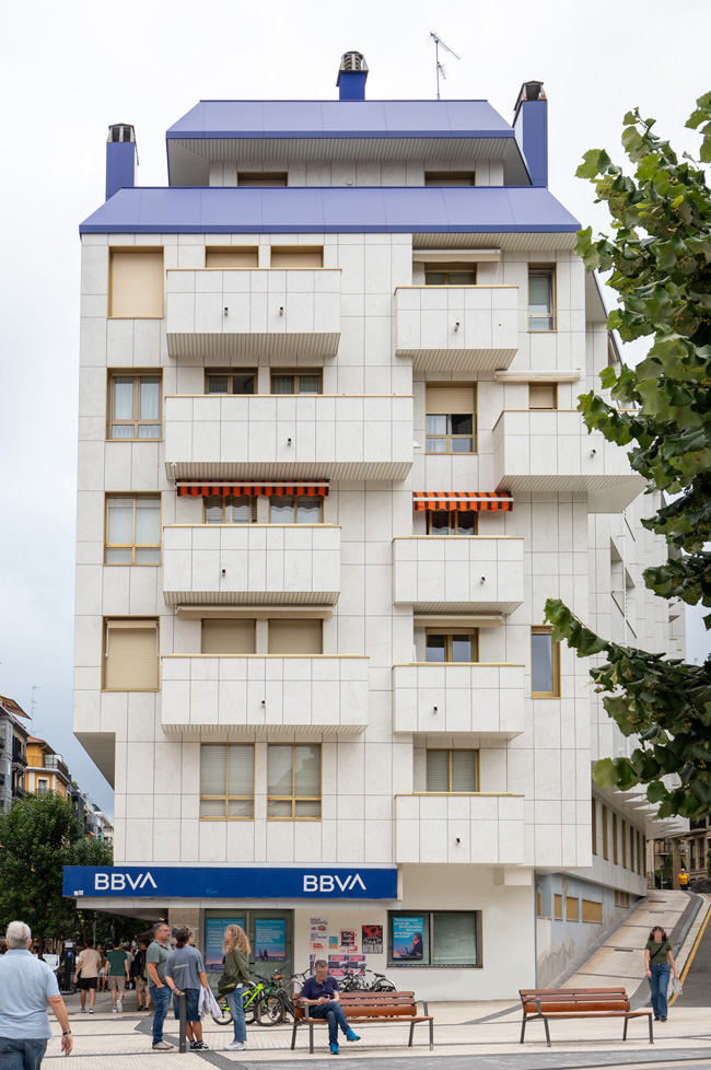 rehabilitación de fachada en gipuzkoa, vista trasera