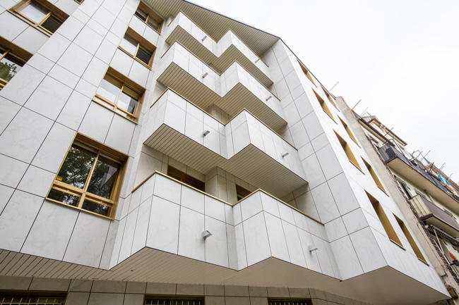 rehabilitación de fachada en donostia: vista de los falsos techos en terrazas