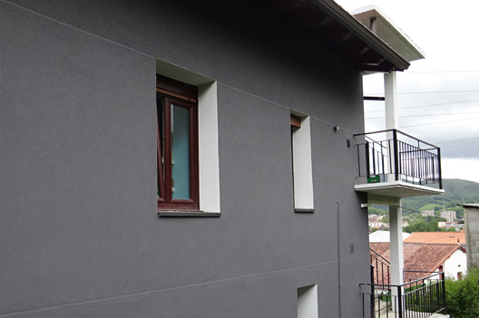 Rehabilitación de fachada en Andoain (Gipuzkoa) terrazas